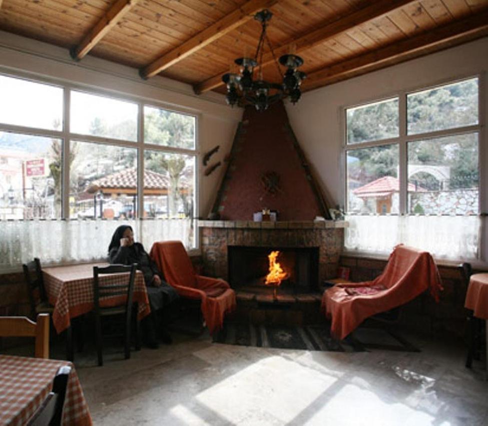 Lithos Hotel Priolithos Exterior photo